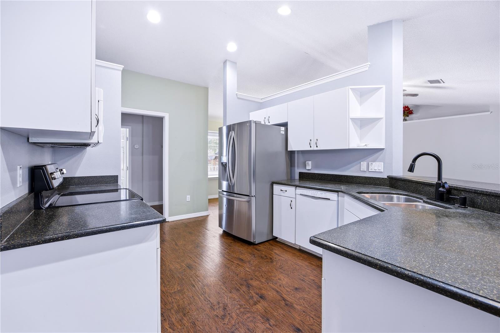 ROLLING RANCH ESTATE - Residential