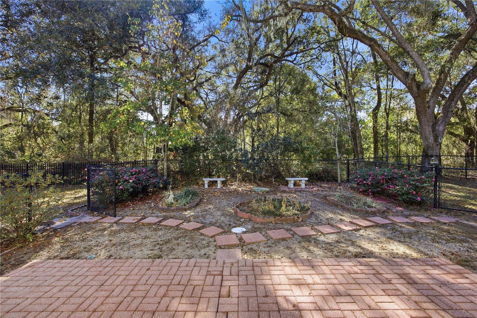 ROLLING RANCH ESTATE - Residential