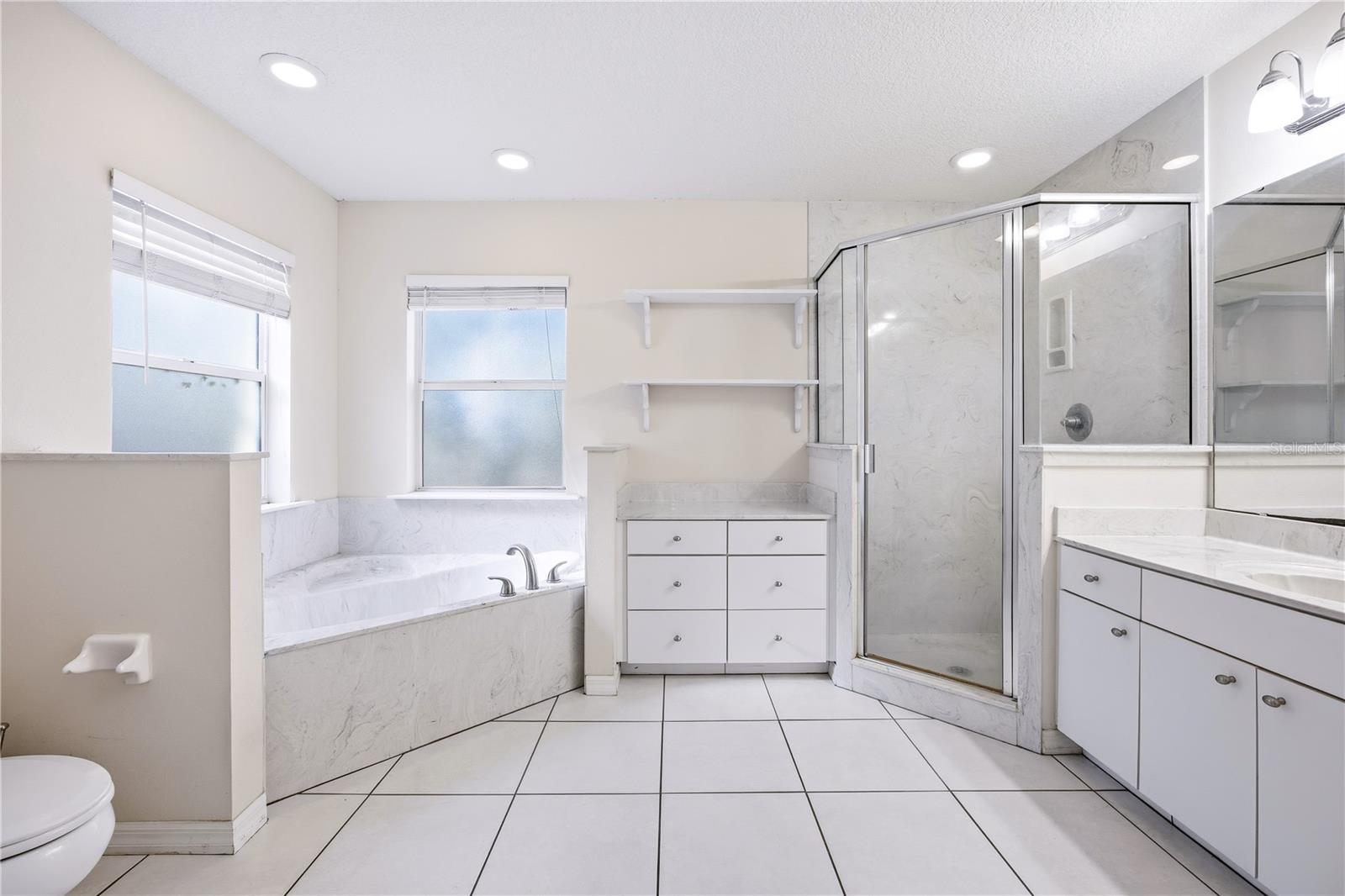 ROLLING RANCH ESTATE - Residential