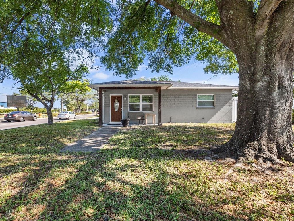 Photo of 3423 W Aileen Street, Tampa, FL 33607 (MLS # TB8475553)