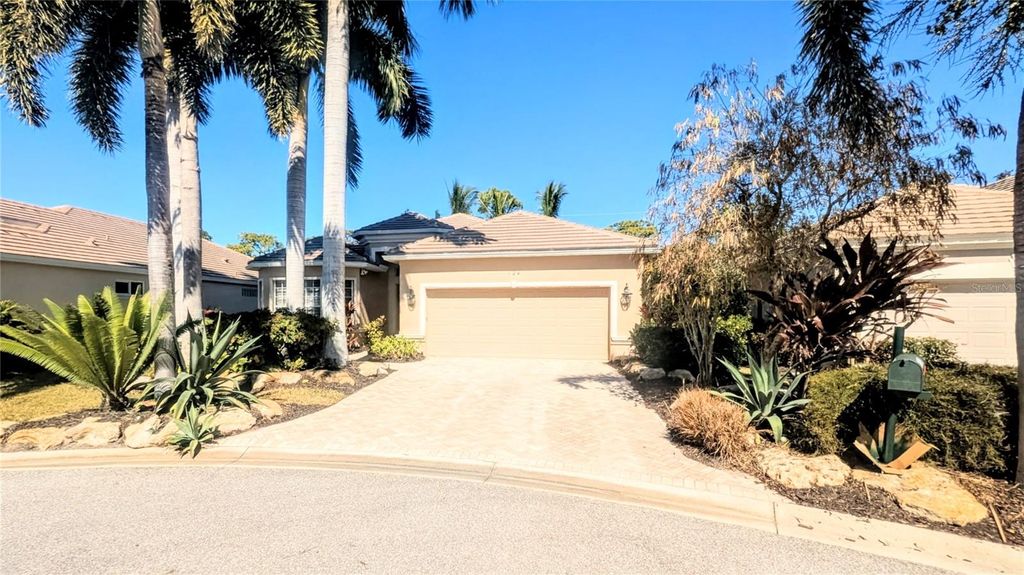 Photo of 124 Turquoise Lane, Osprey, FL 34229 (MLS # A4682290)