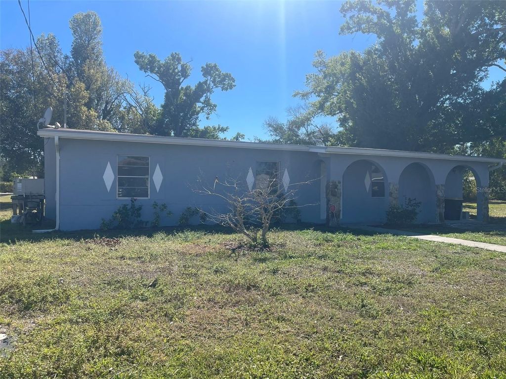 Photo of 525 E Helen Avenue, Punta Gorda, FL 33950 (MLS # A4680416)