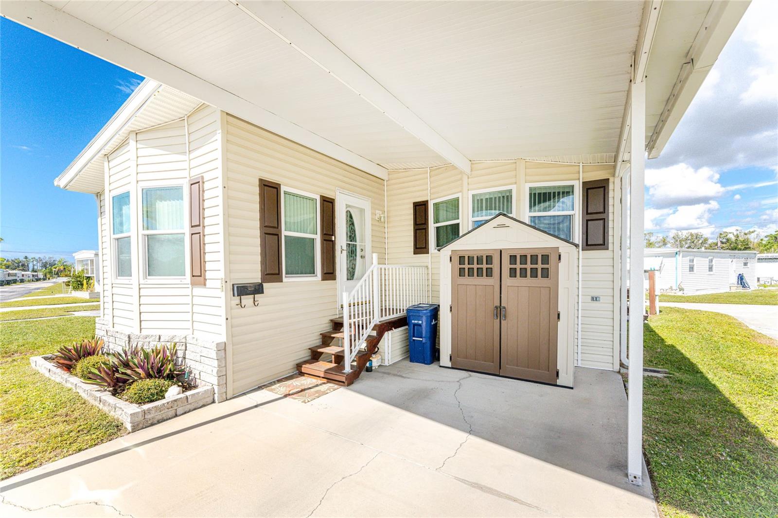 BROOK TO BAY - Residential