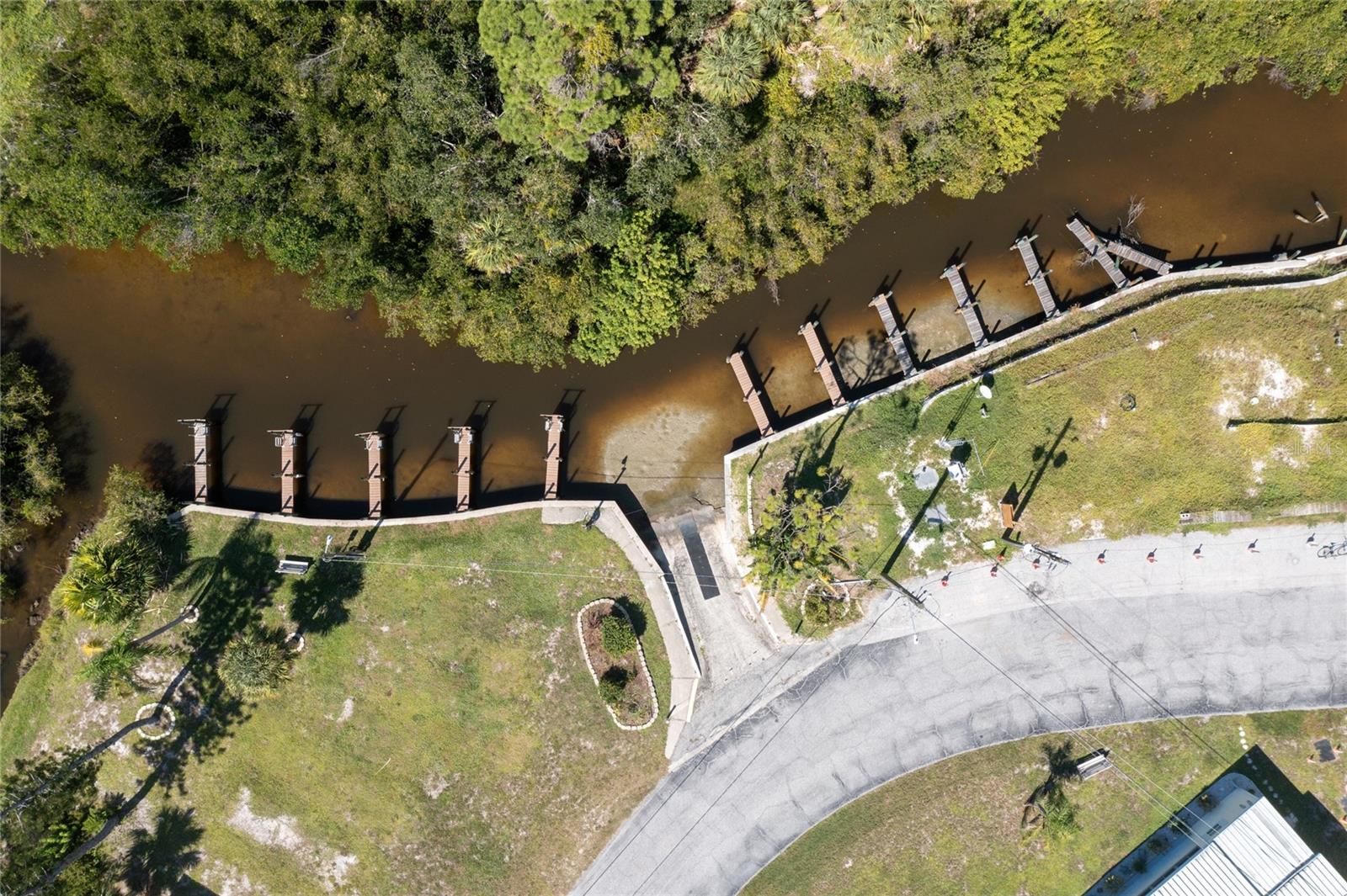 BROOK TO BAY - Residential