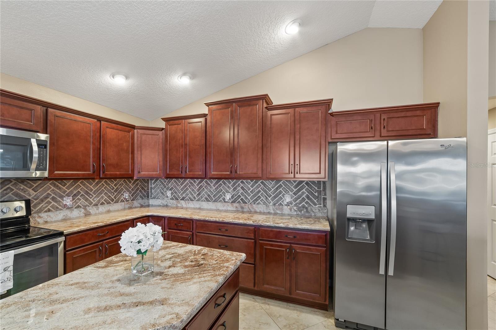 MARION PHILLIPS VILLAS - Residential