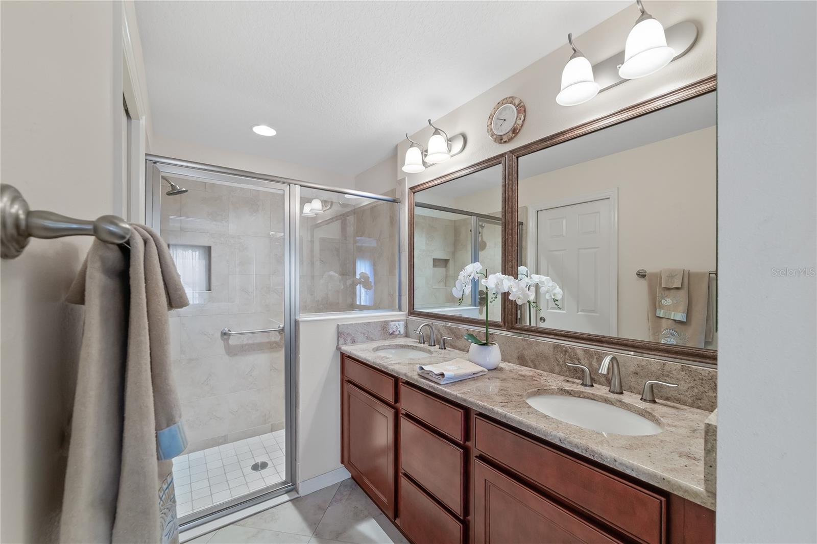 MARION PHILLIPS VILLAS - Residential