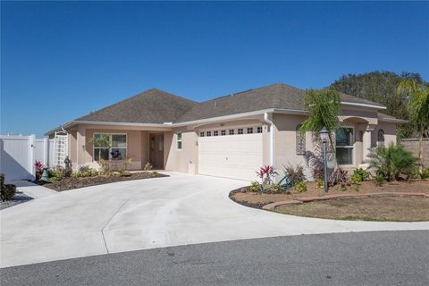 Photo of 9041 SE 166th Kathy Loop, The Villages, FL 32162 (MLS # G5107364)