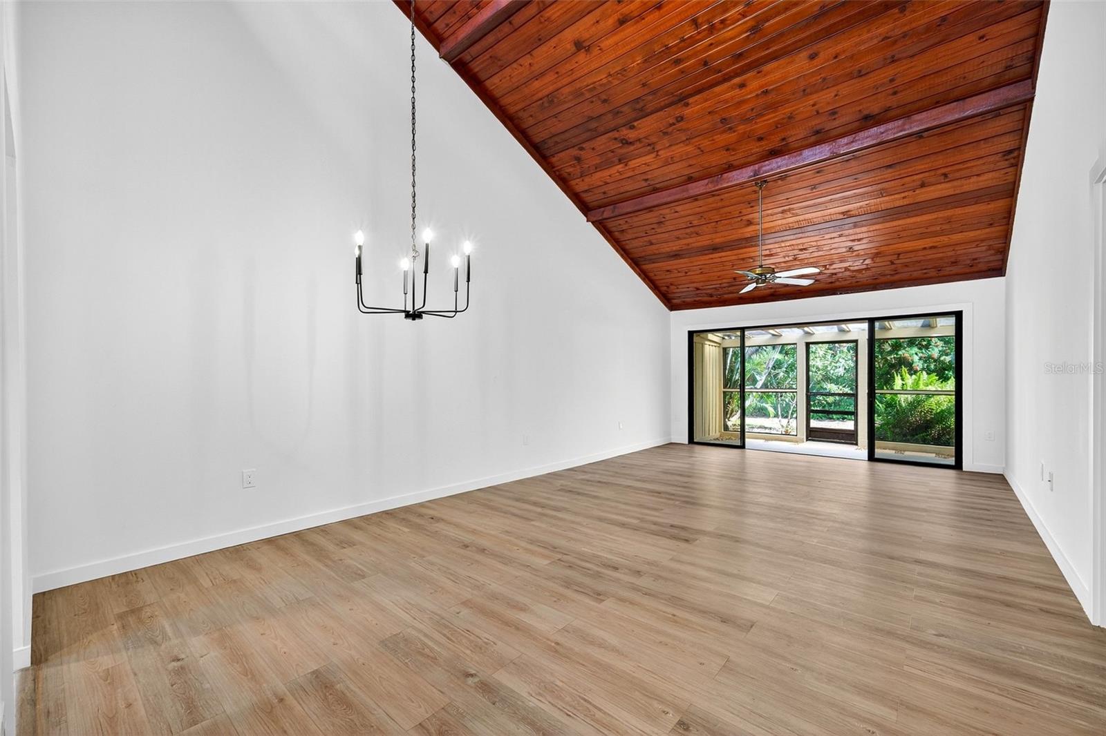 PINE BAY FOREST - Residential