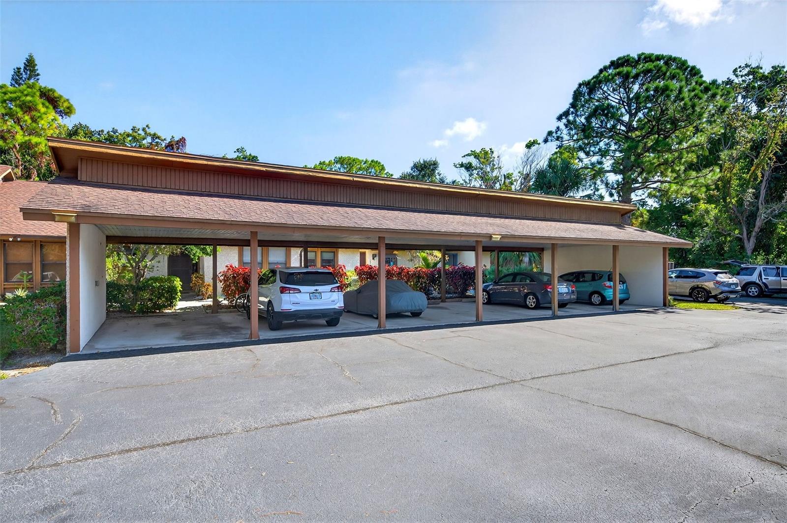 PINE BAY FOREST - Residential