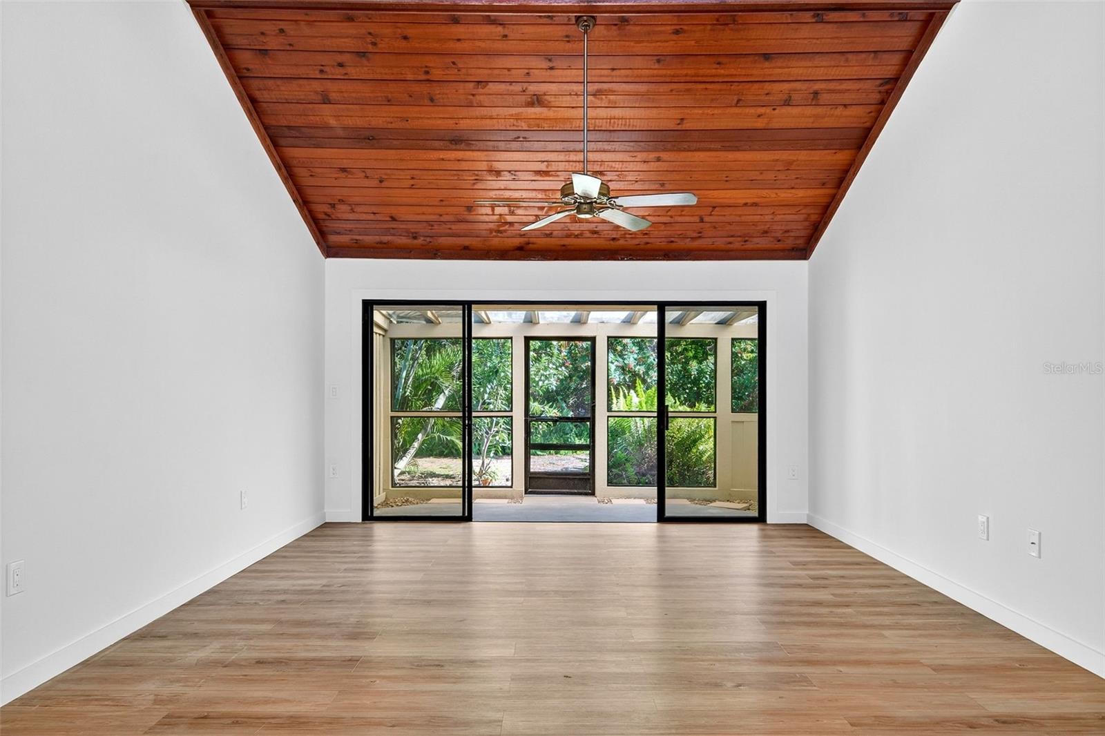 PINE BAY FOREST - Residential