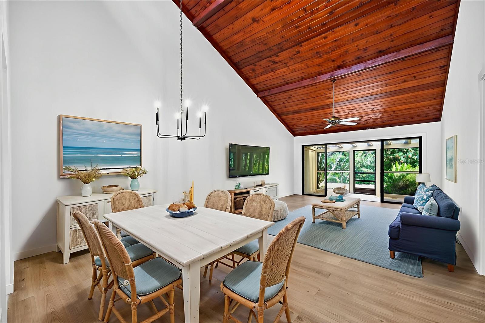 PINE BAY FOREST - Residential