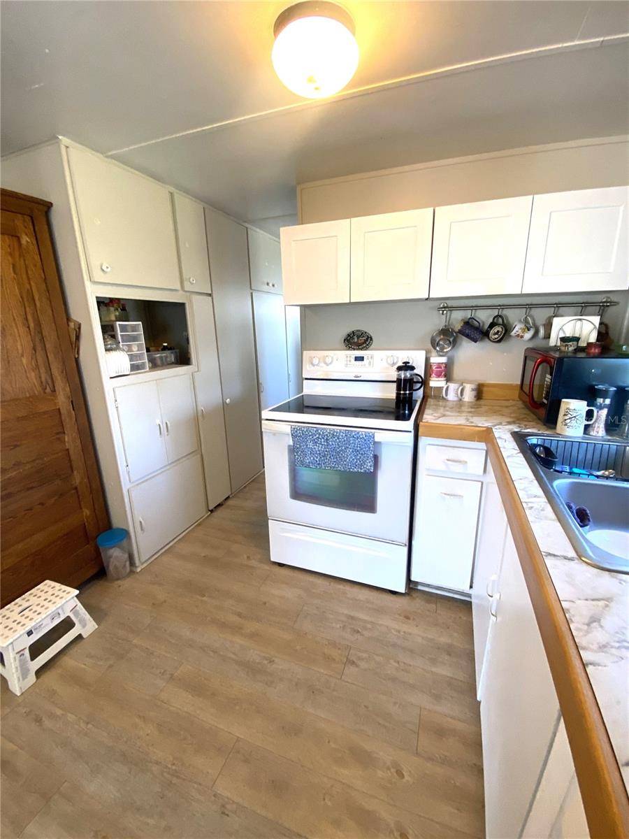 TRAILER ESTATES FOURTH ADD - Residential