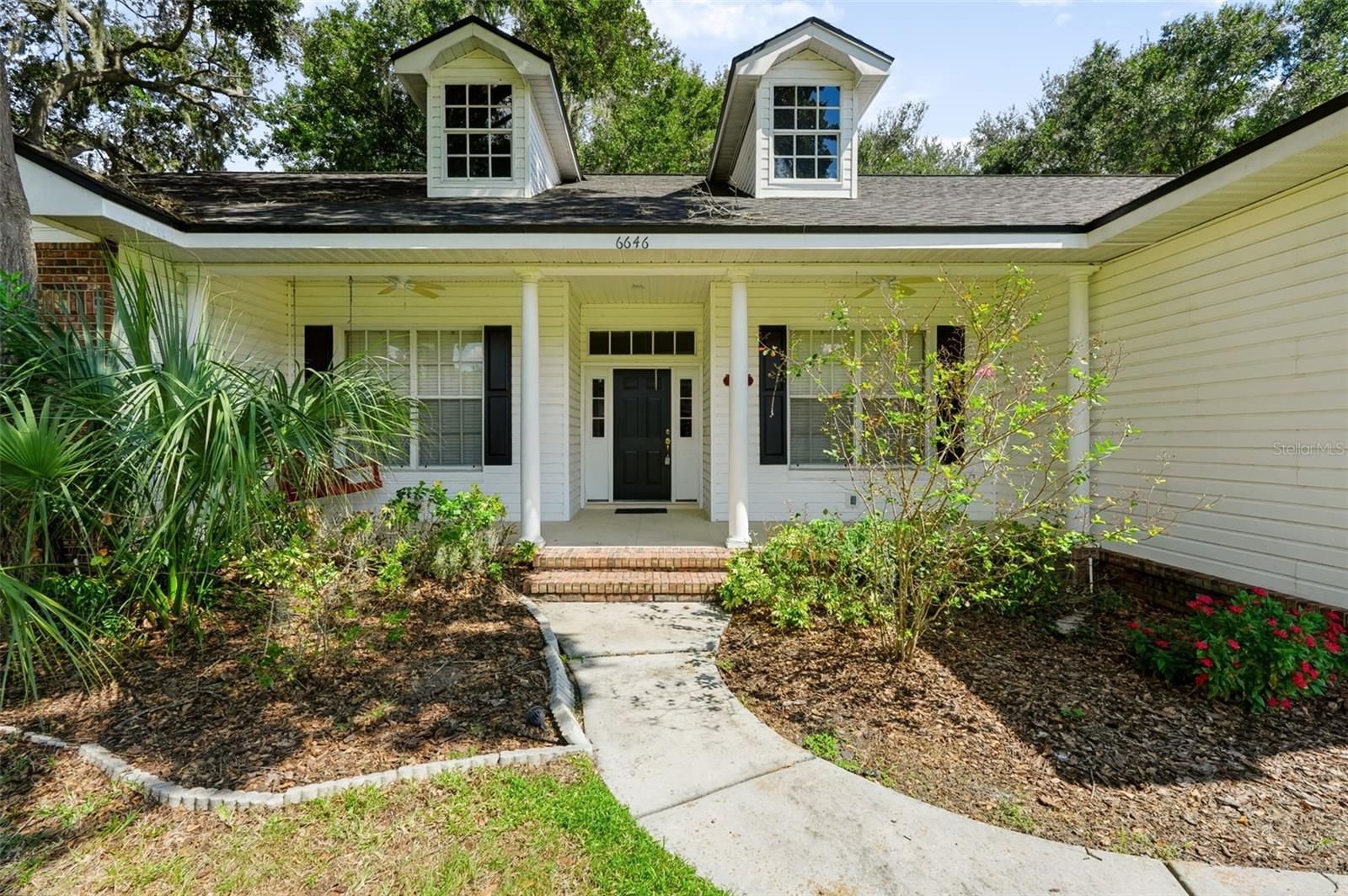 6646 ROYAL FOREST DRIVE