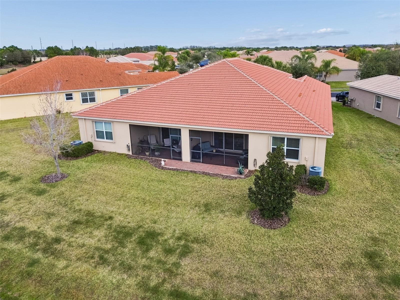 VALENCIA LAKES - Residential