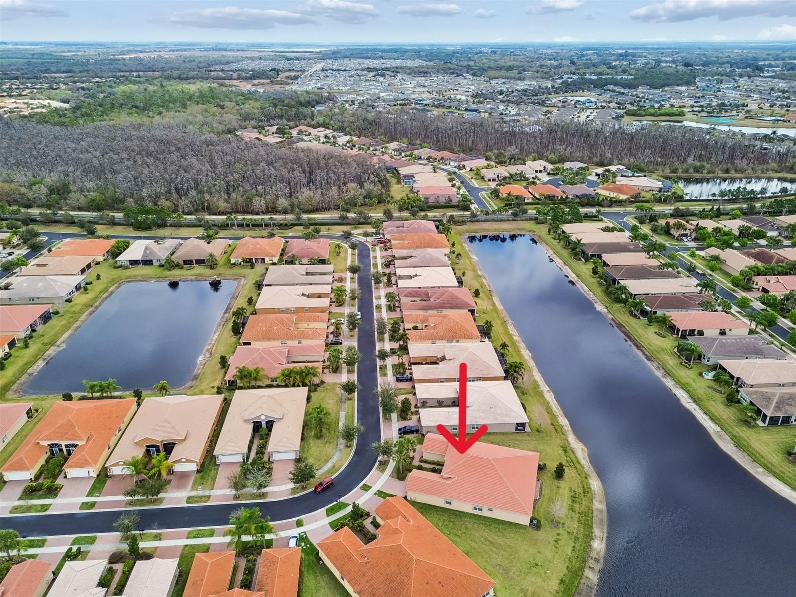 VALENCIA LAKES - Residential