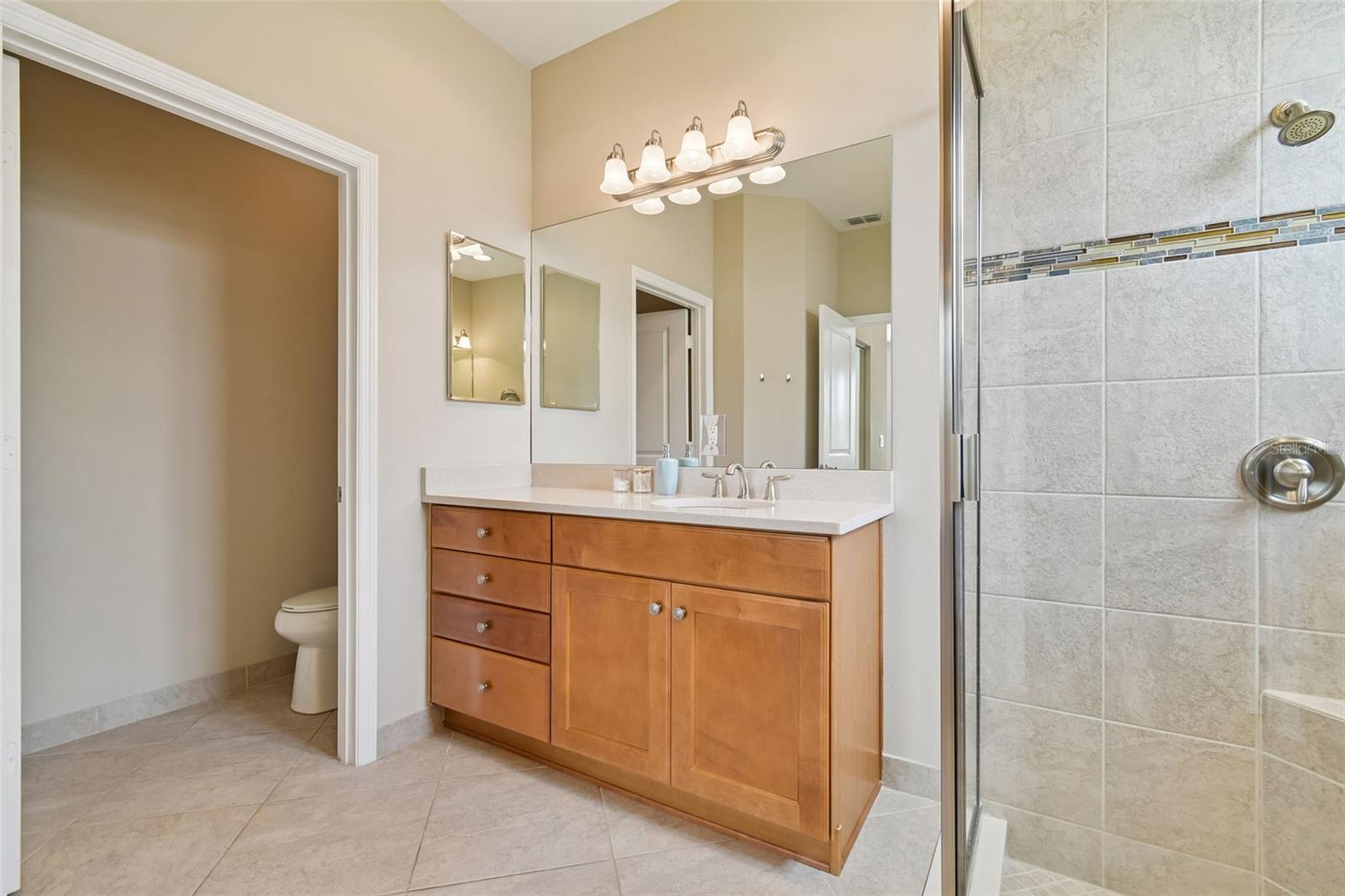 VALENCIA LAKES - Residential