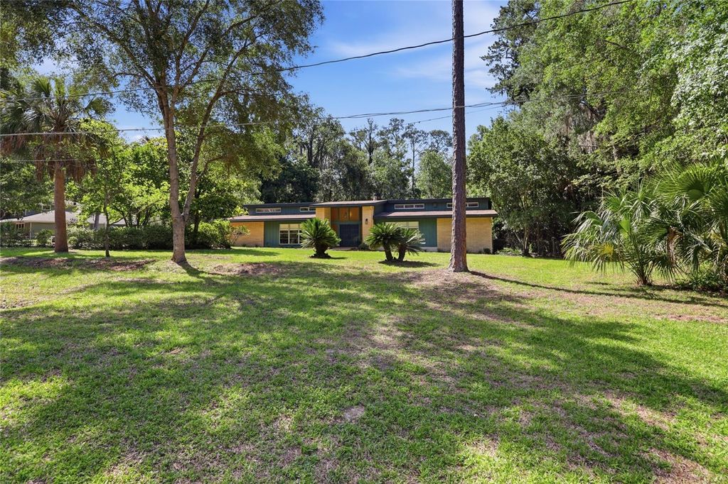 Photo of 6605 NW 16th Place, Gainesville, FL 32605 (MLS # GC540579)
