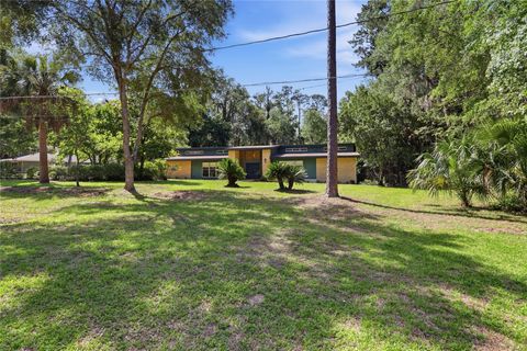 Photo of 6605 NW 16th Place, Gainesville, FL 32605 (MLS # GC540579)