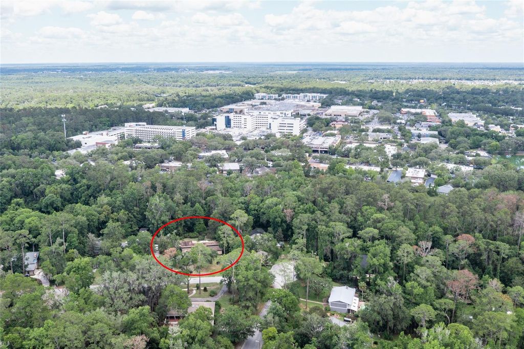 Photo of 6605 NW 16th Place, Gainesville, FL 32605 (MLS # GC540579)