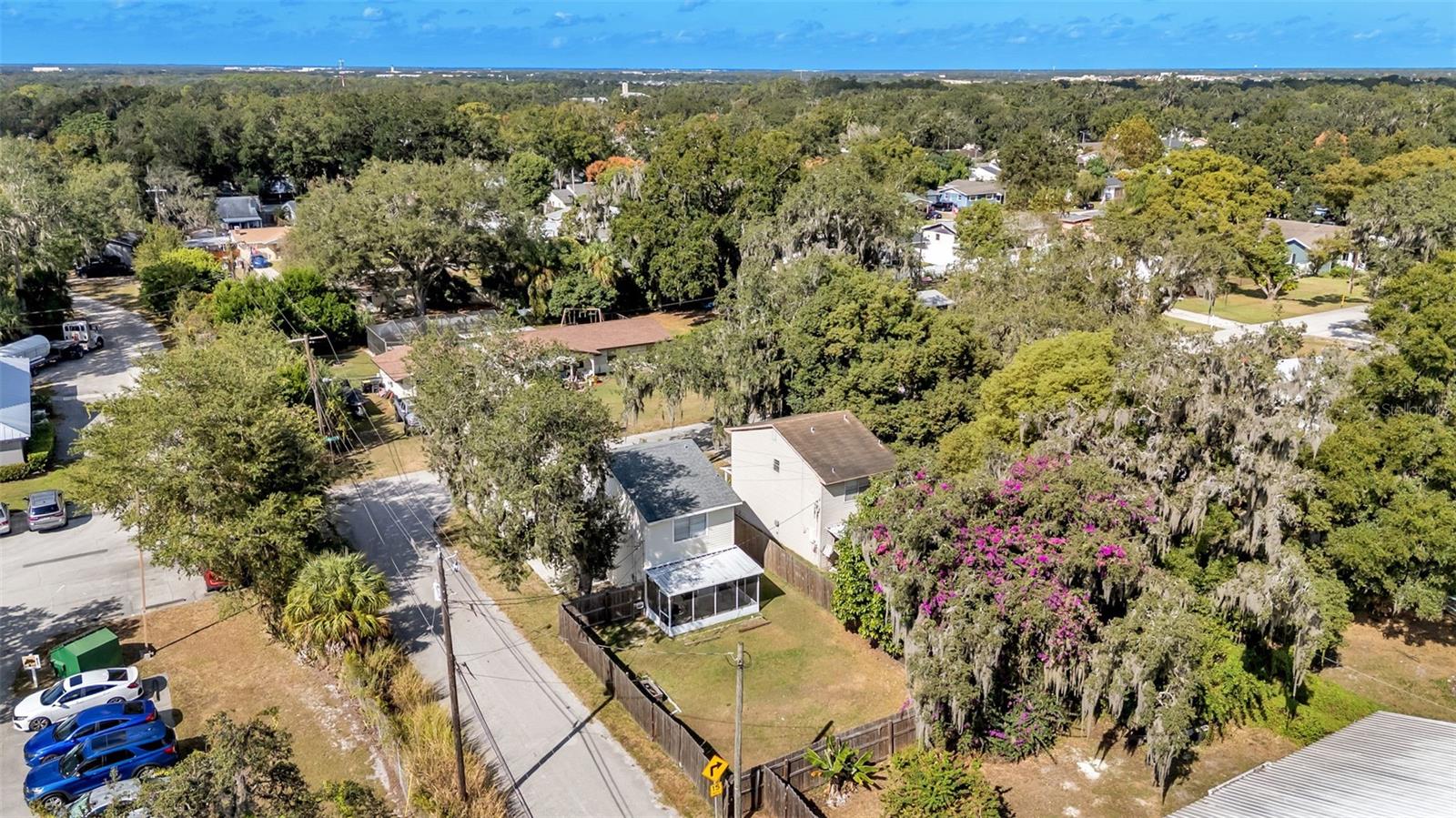 AVON VILLA - Residential