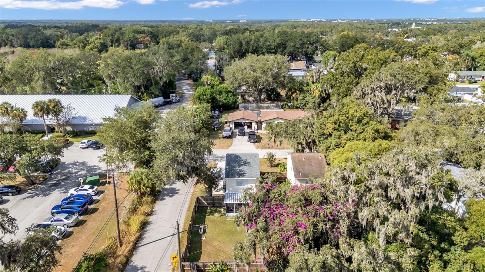 AVON VILLA - Residential