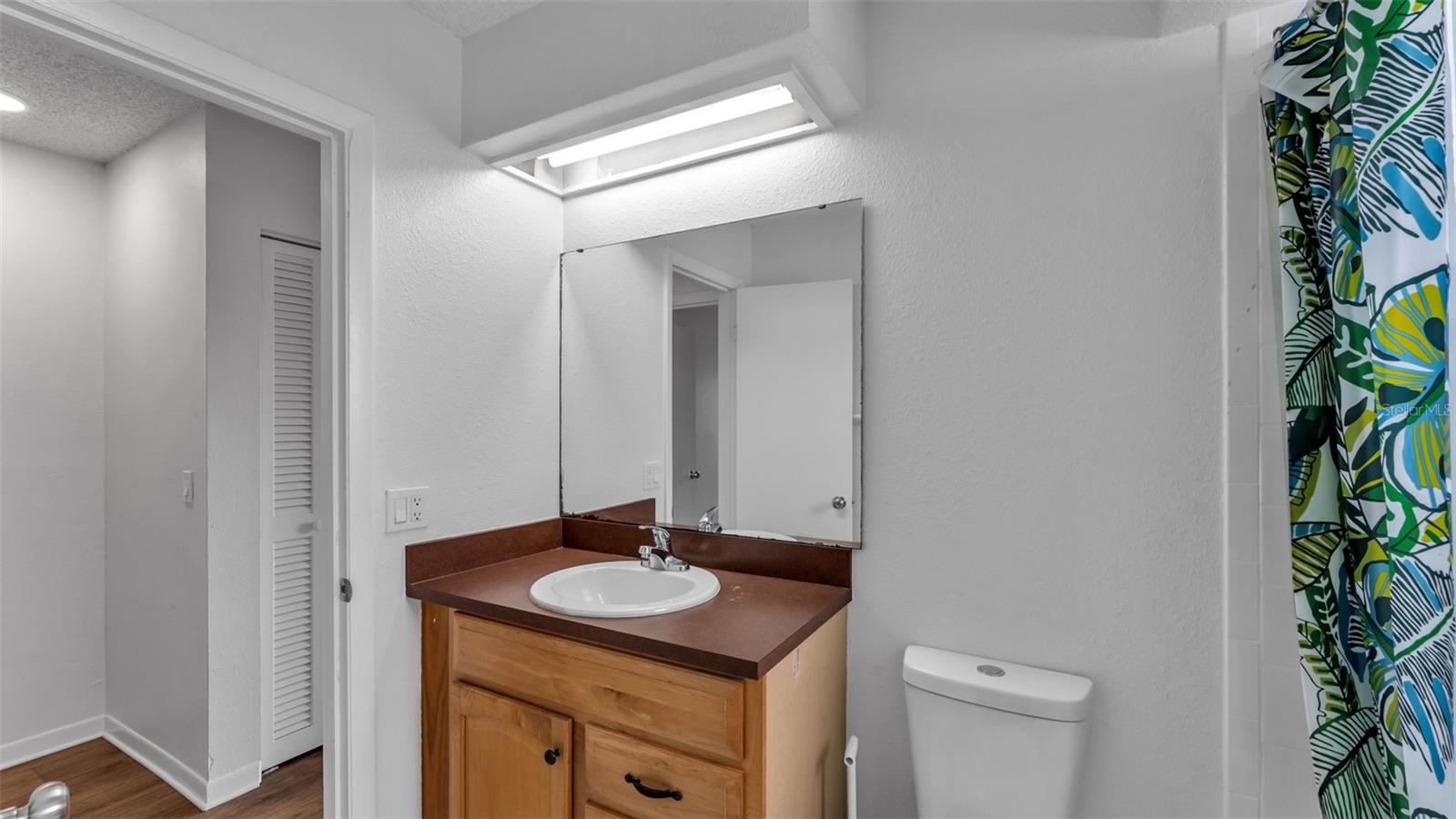 AVON VILLA - Residential