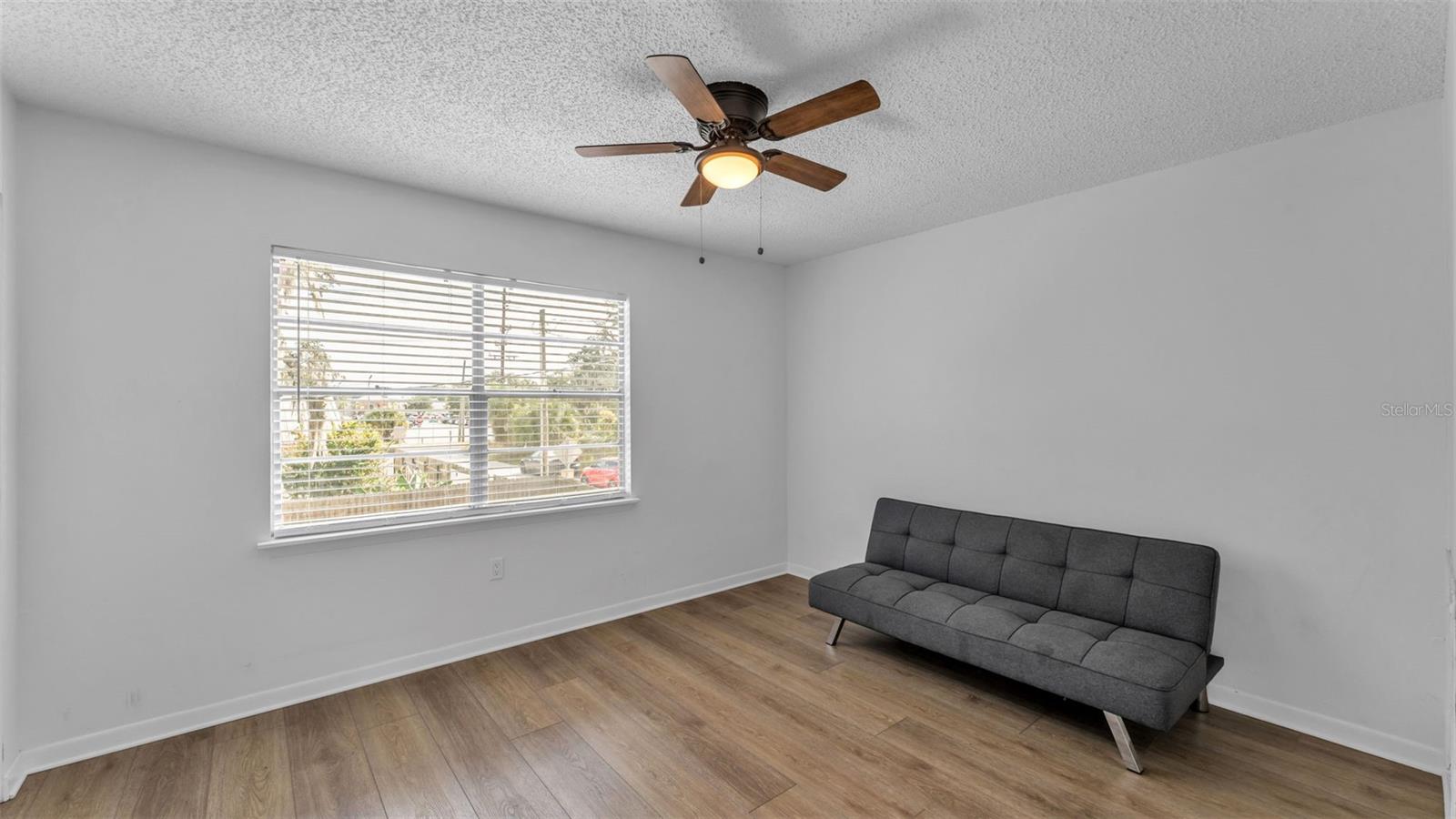 AVON VILLA - Residential