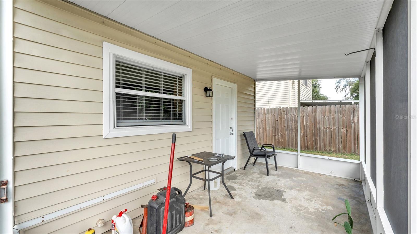 AVON VILLA - Residential