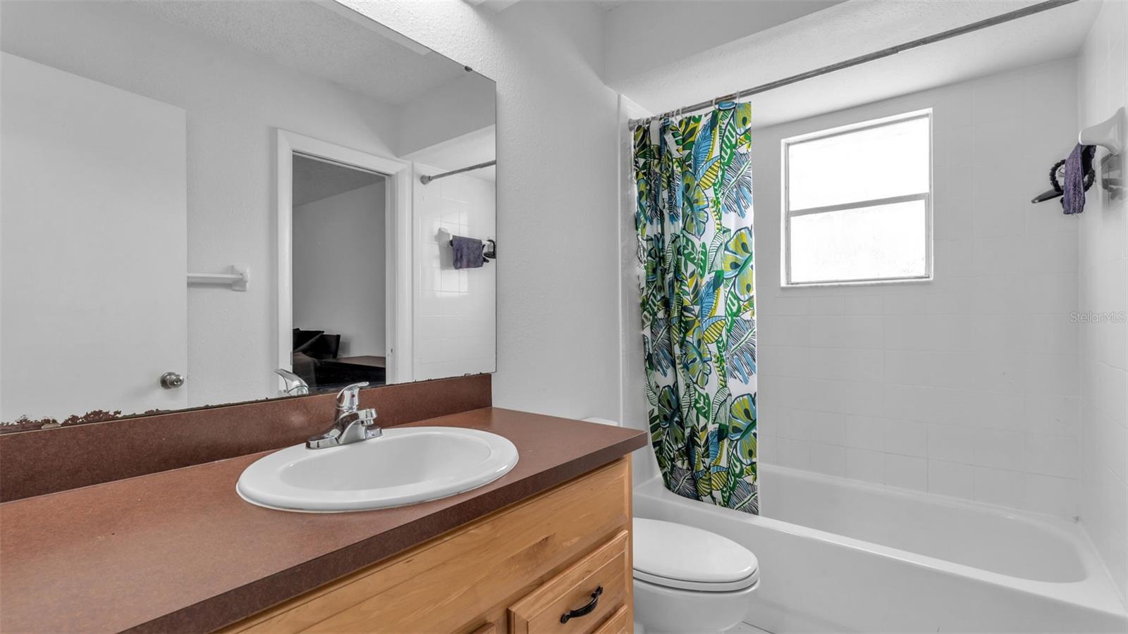 AVON VILLA - Residential