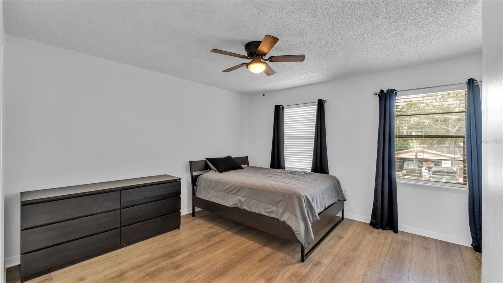 AVON VILLA - Residential