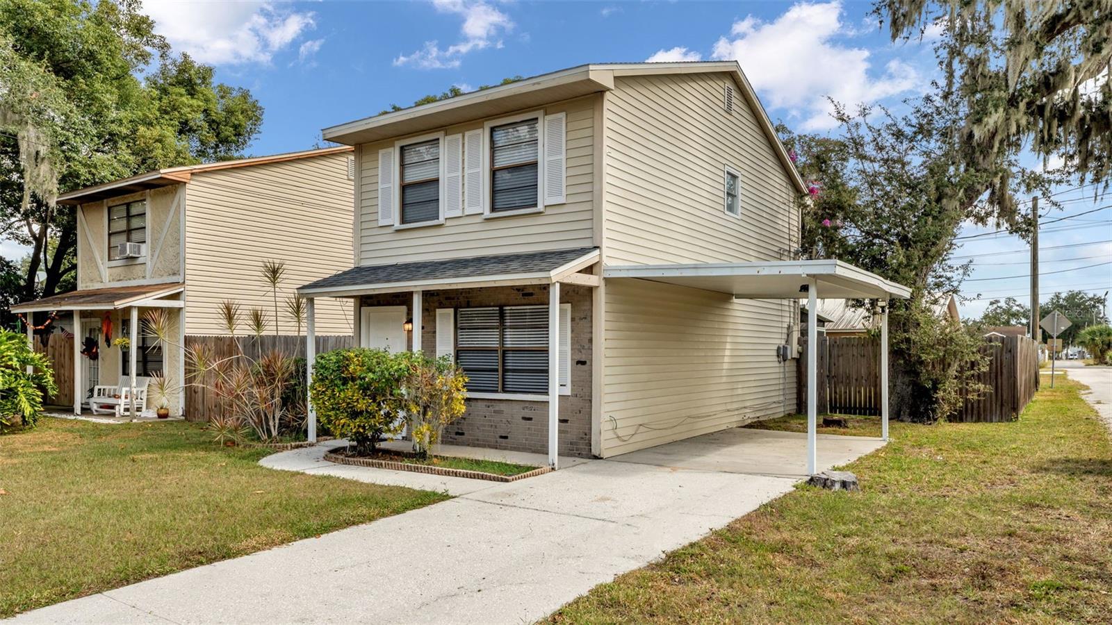 AVON VILLA - Residential