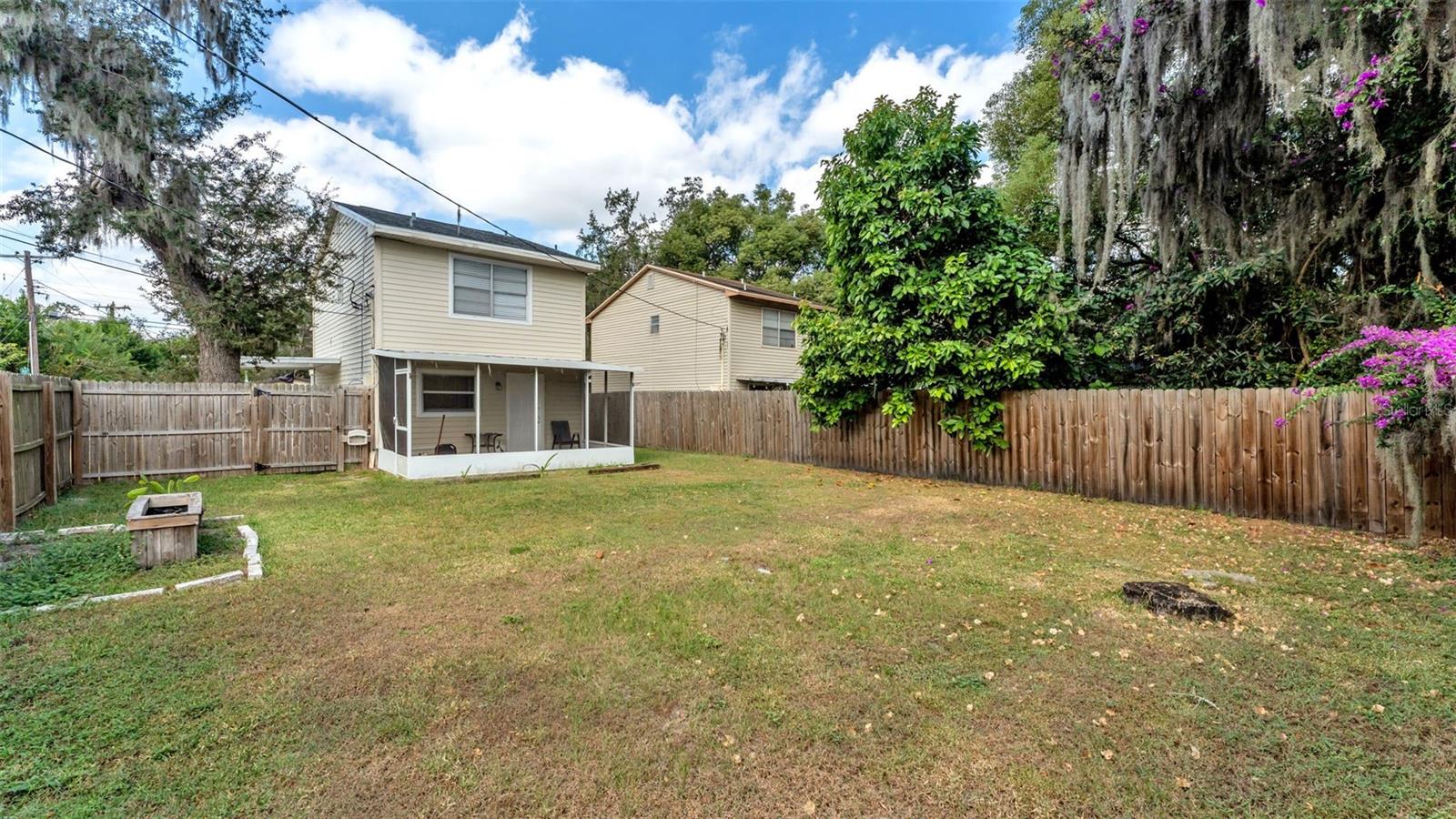 AVON VILLA - Residential