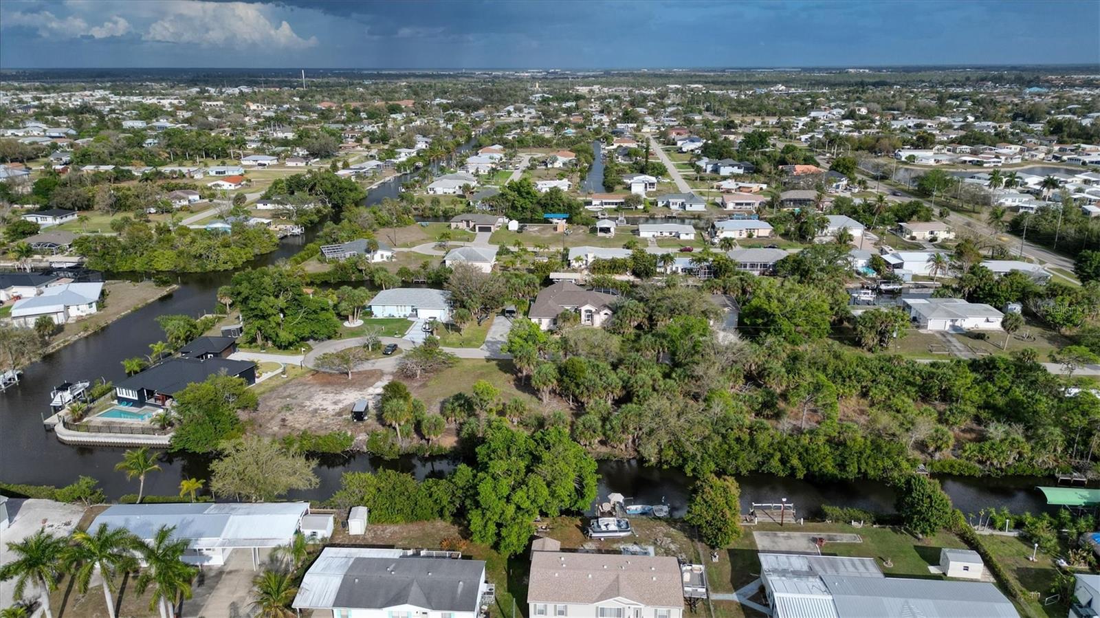 CHARLOTTE PARK - Land