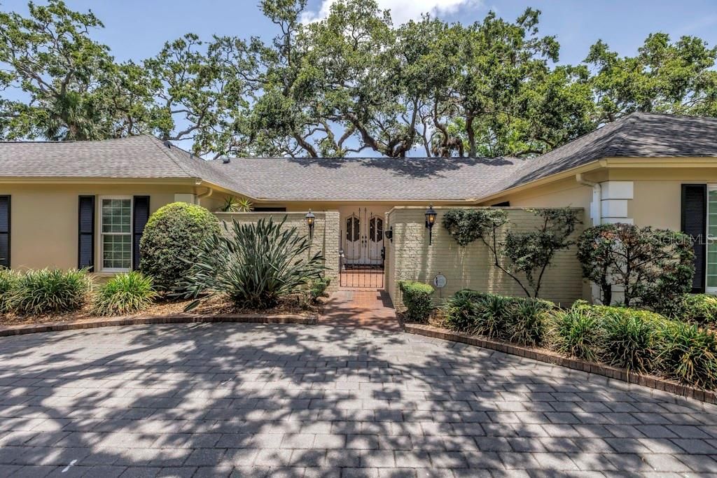 Photo of 8229 22nd Avenue N, St Petersburg, FL 33710 (MLS # TB8414239)