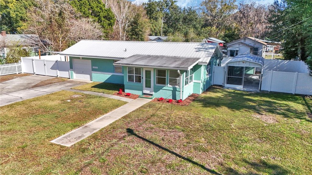 Photo of 12385 SE 135th Court, Ocklawaha, FL 32179 (MLS # TB8459836)