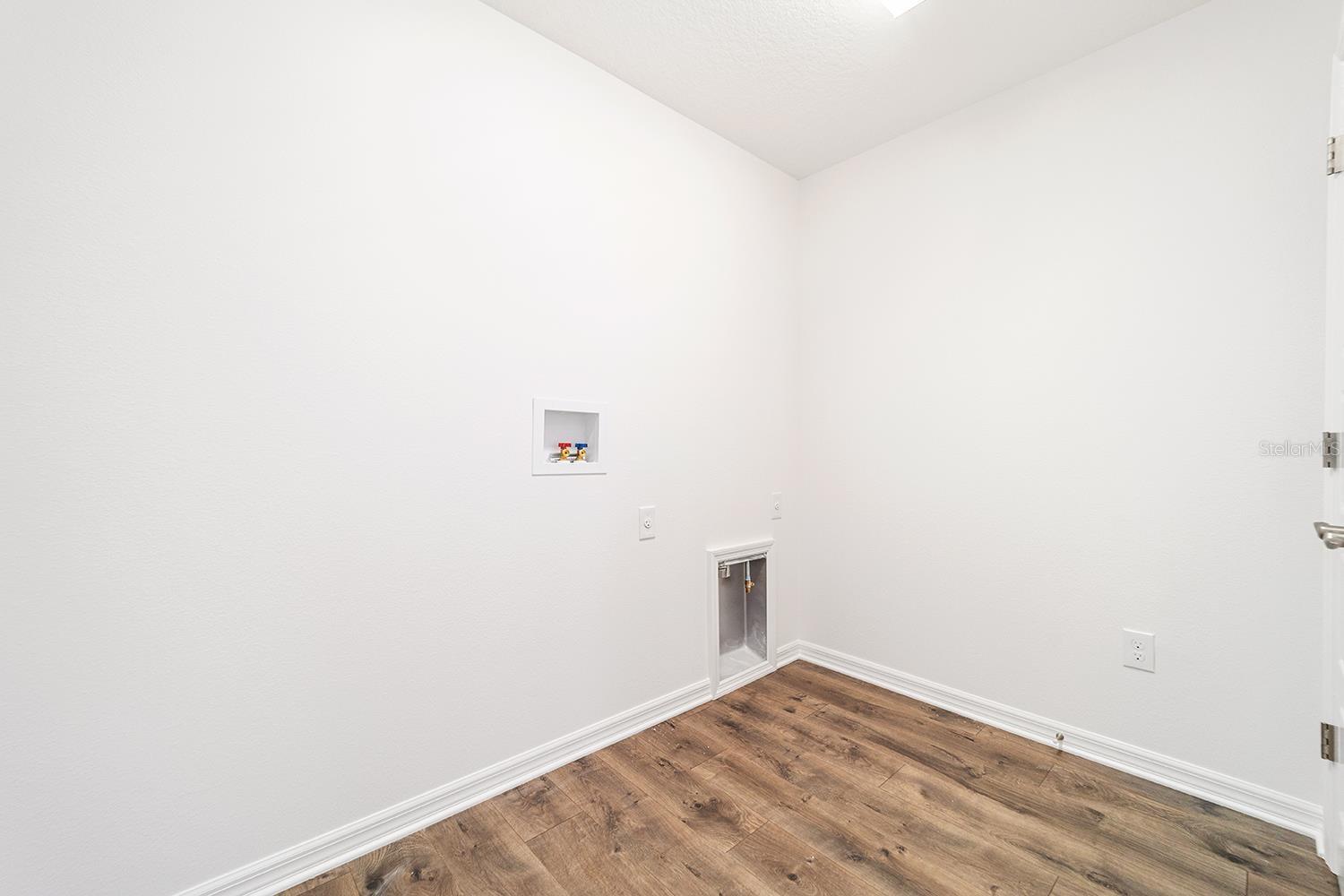 EASTPORT - Residential Lease