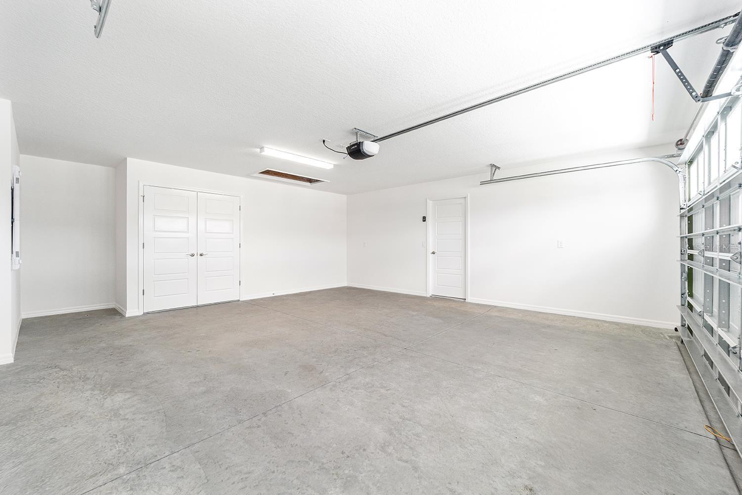 EASTPORT - Residential Lease