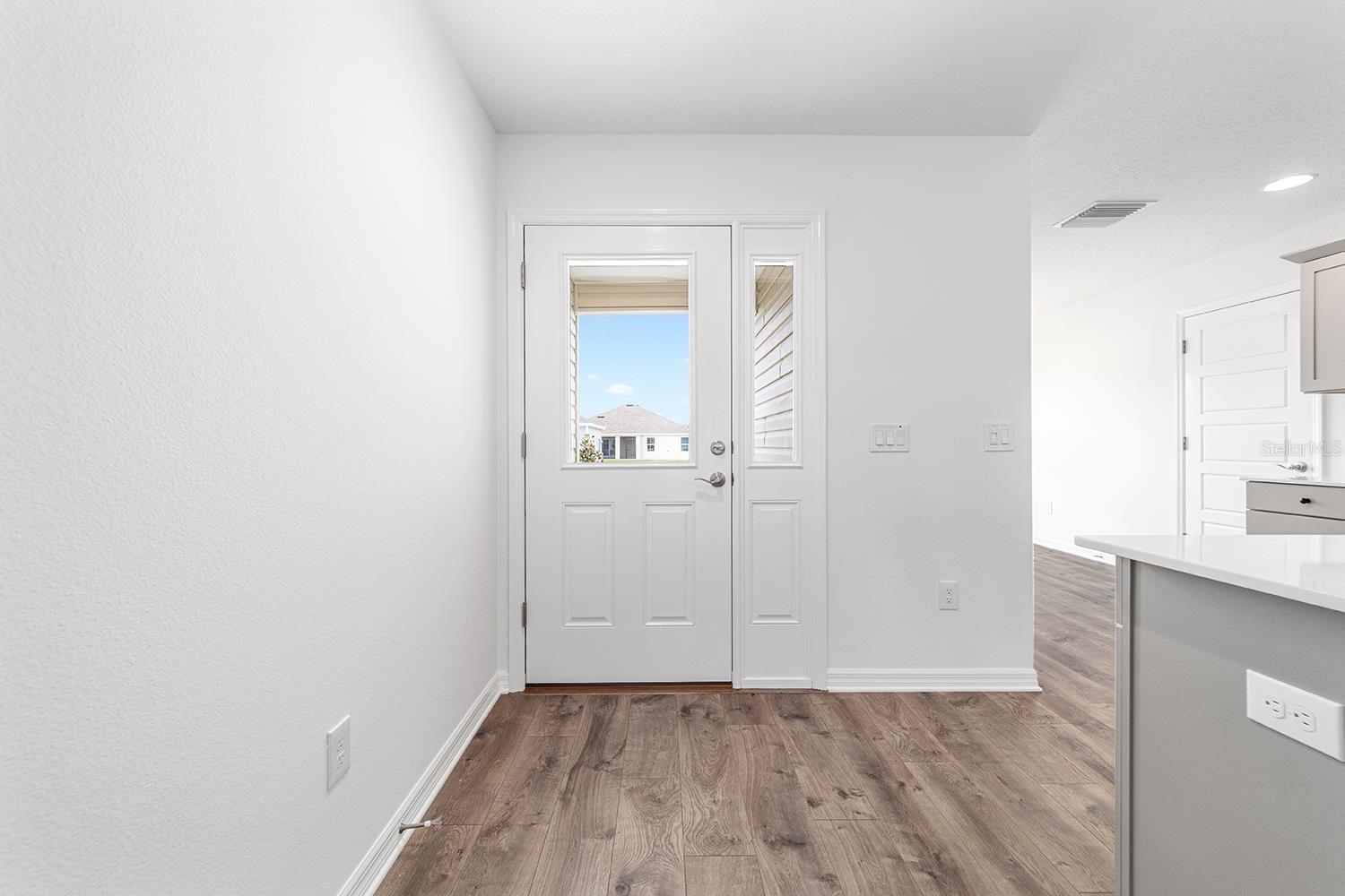 EASTPORT - Residential Lease