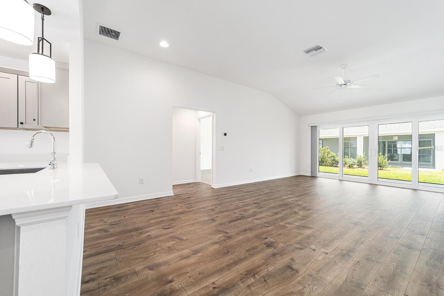 EASTPORT - Residential Lease