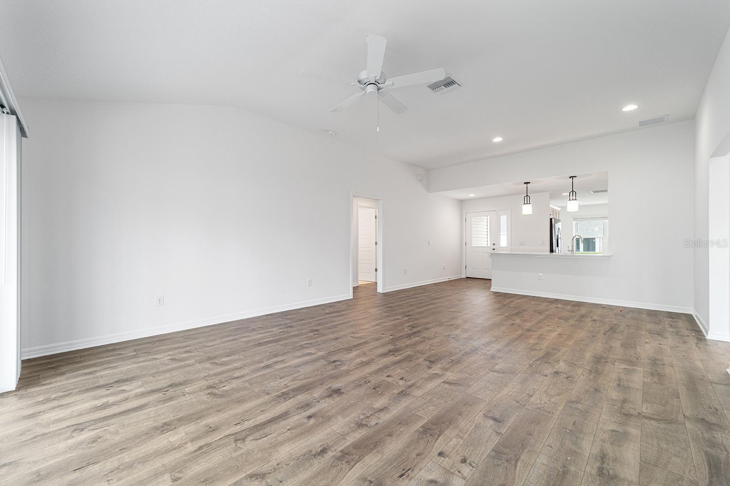 EASTPORT - Residential Lease