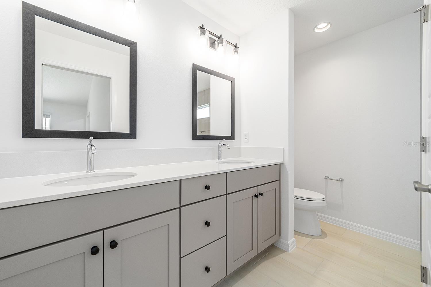 EASTPORT - Residential Lease