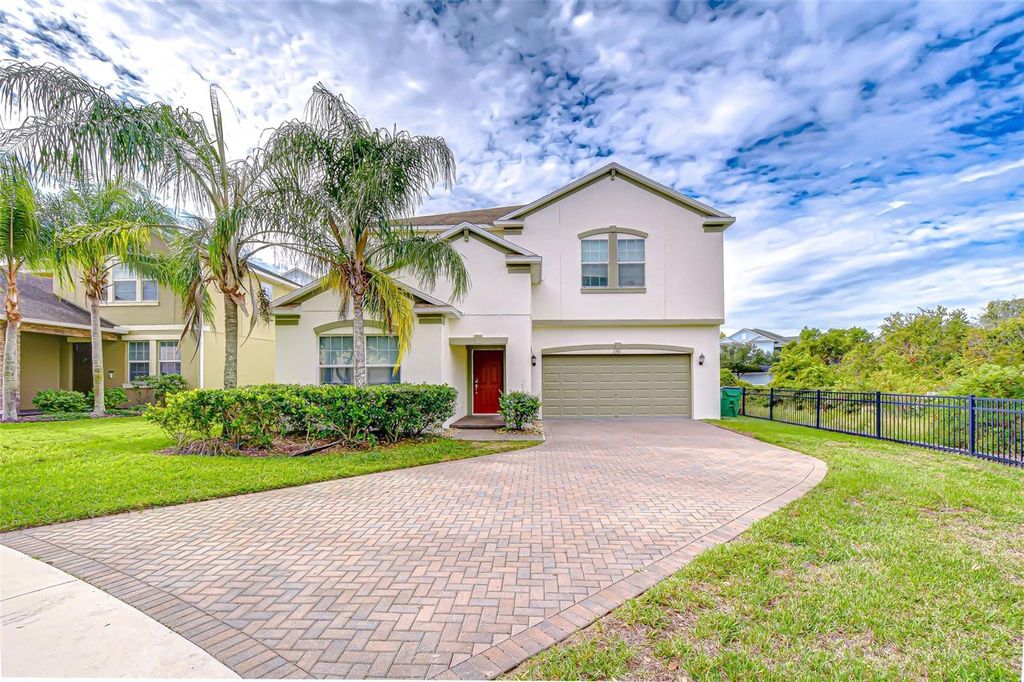 Photo of 2281 Livorno Way, Land O Lakes, FL 34639 (MLS # TB8453114)