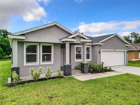 A home in PUNTA GORDA