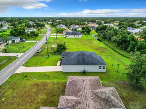 A home in PUNTA GORDA