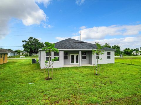 A home in PUNTA GORDA