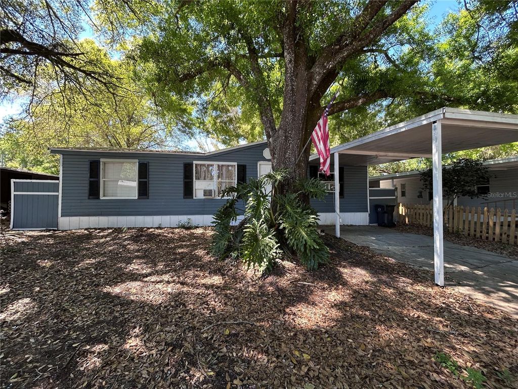 Photo of 10638 Bay Hills Circle, Thonotosassa, FL 33592 (MLS # TB8489693)