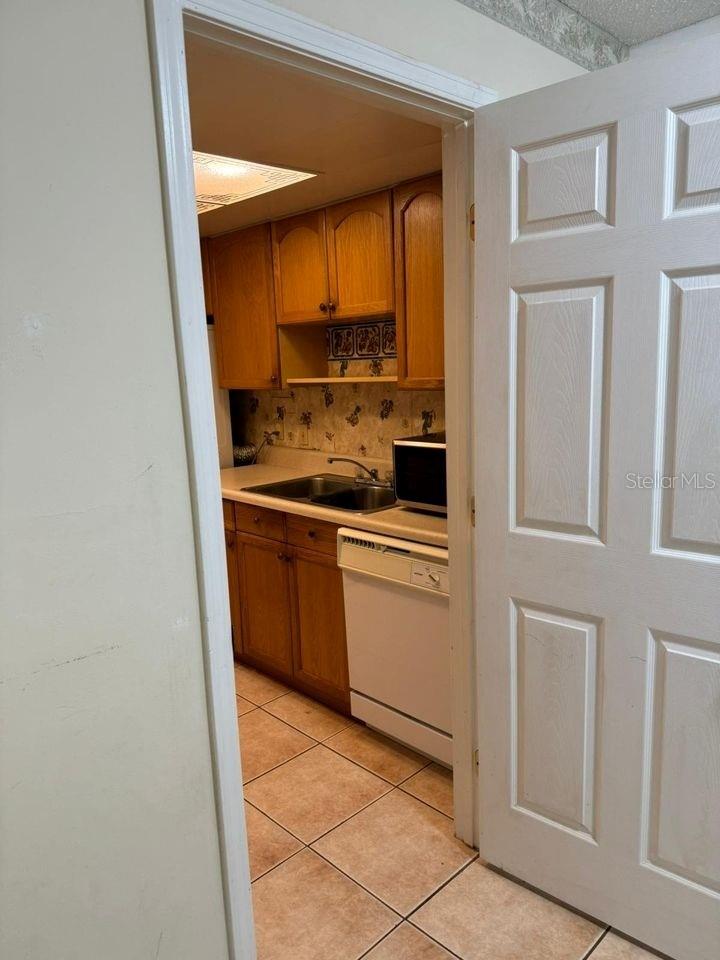 SANDLEWOOD CONDO - Residential