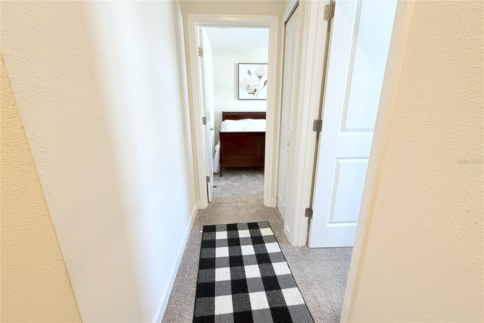 STOREY LAKE 25TH - Residential