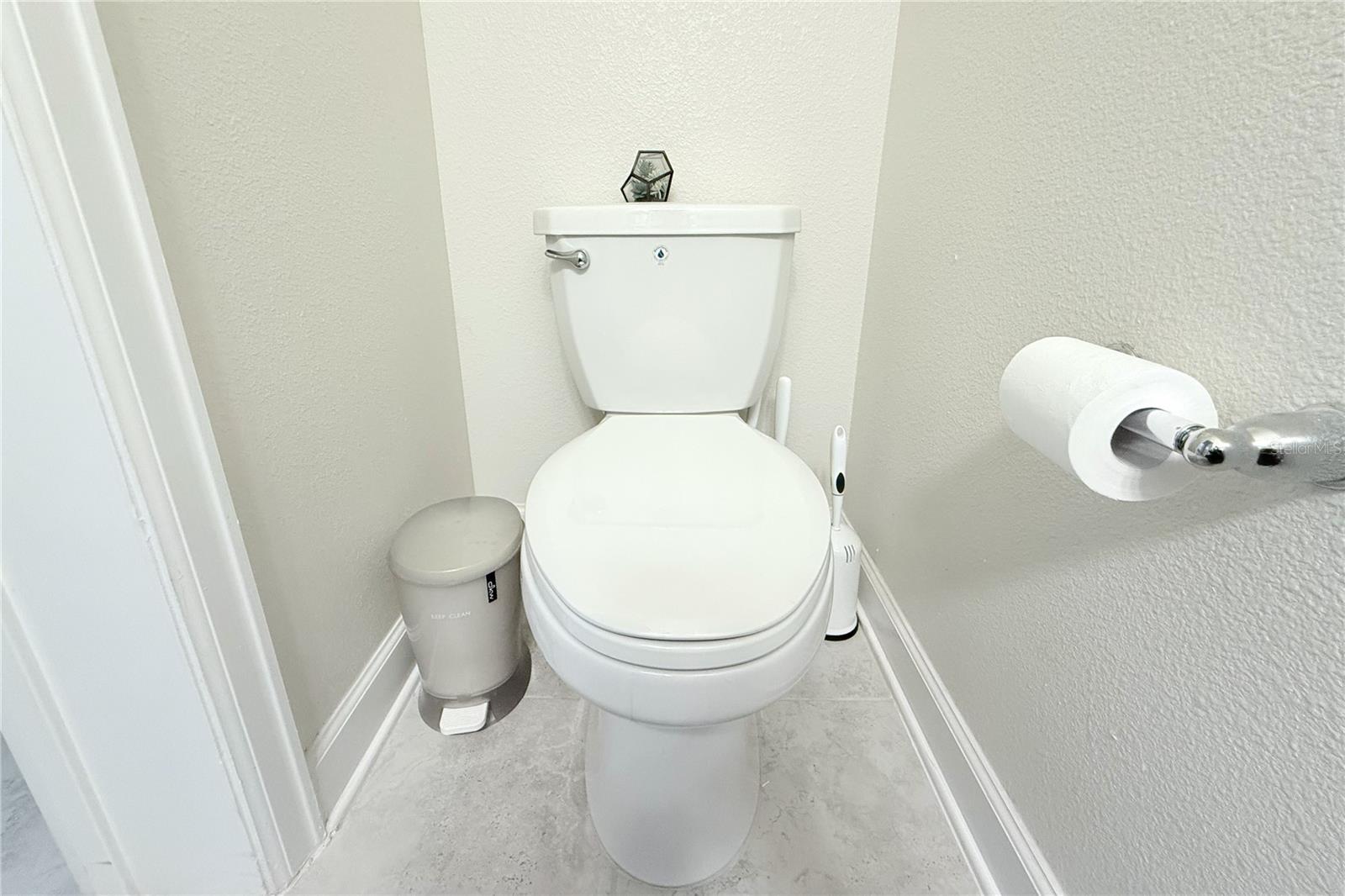 STOREY LAKE 25TH - Residential