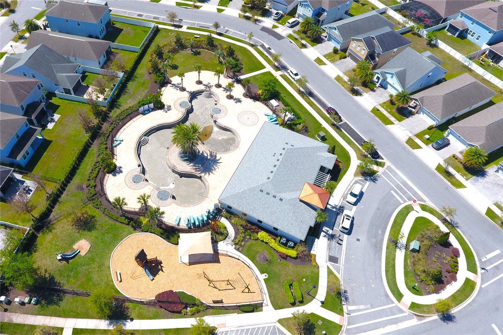 STOREY LAKE 25TH - Residential